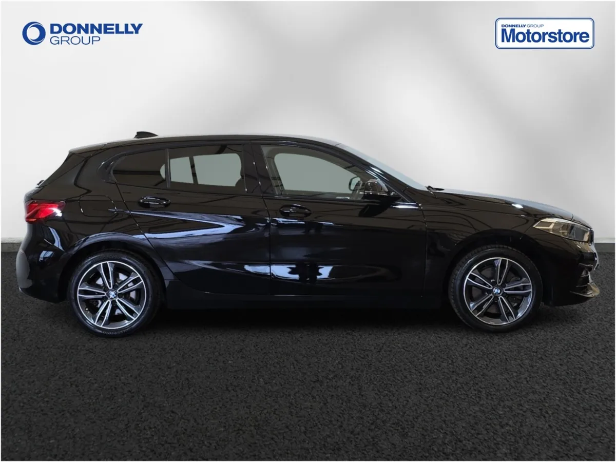 BMW 1 Series Diesel Hatchback Sport - Image 3