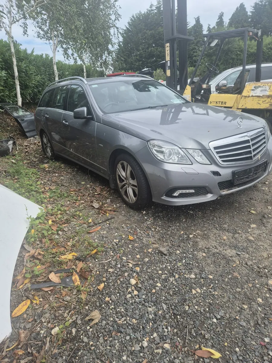 Mercedes E200 - Breaking only - Image 1