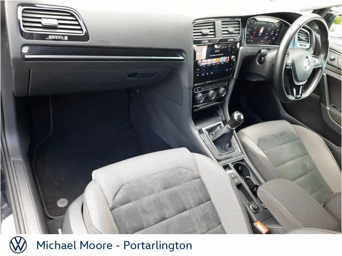 Volkswagen Golf 1.0 TSI 110HP Highline - Image 4