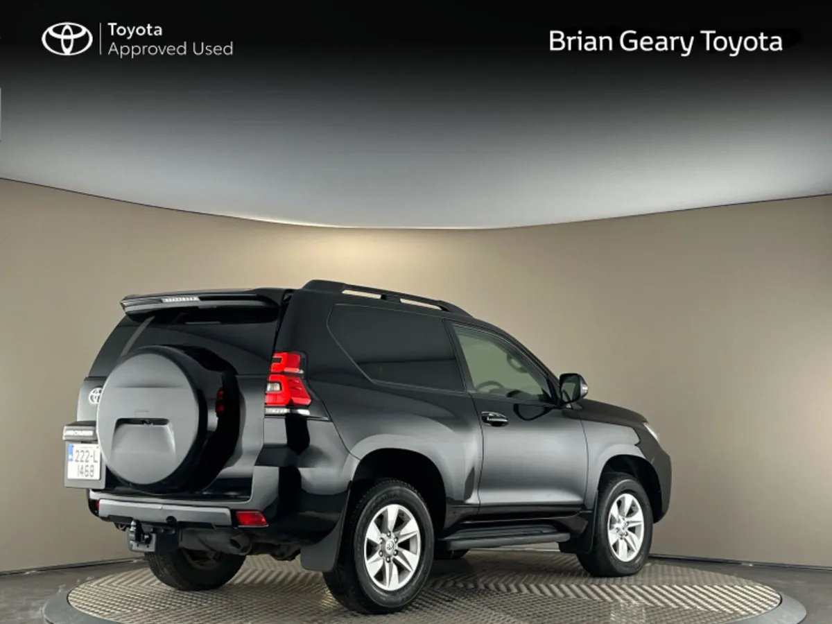 Toyota Land Cruiser SWB AUTO - Image 2