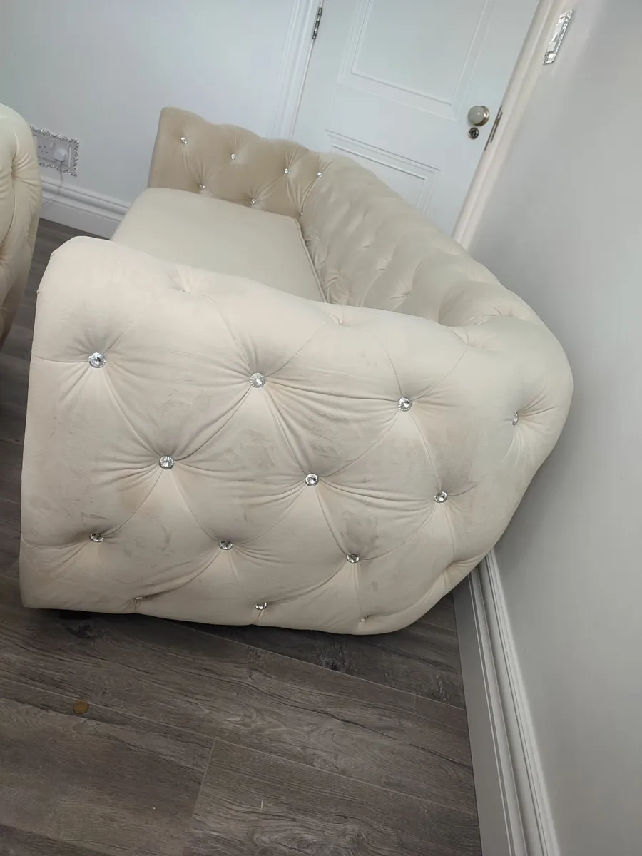 Two beautiful velvet cream sofas with crystals - Image 3