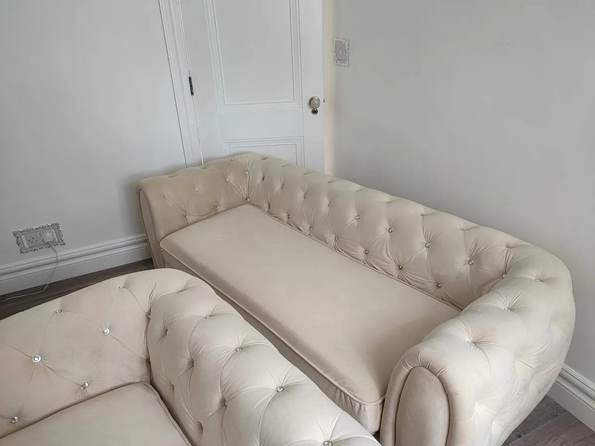 Two beautiful velvet cream sofas with crystals - Image 4