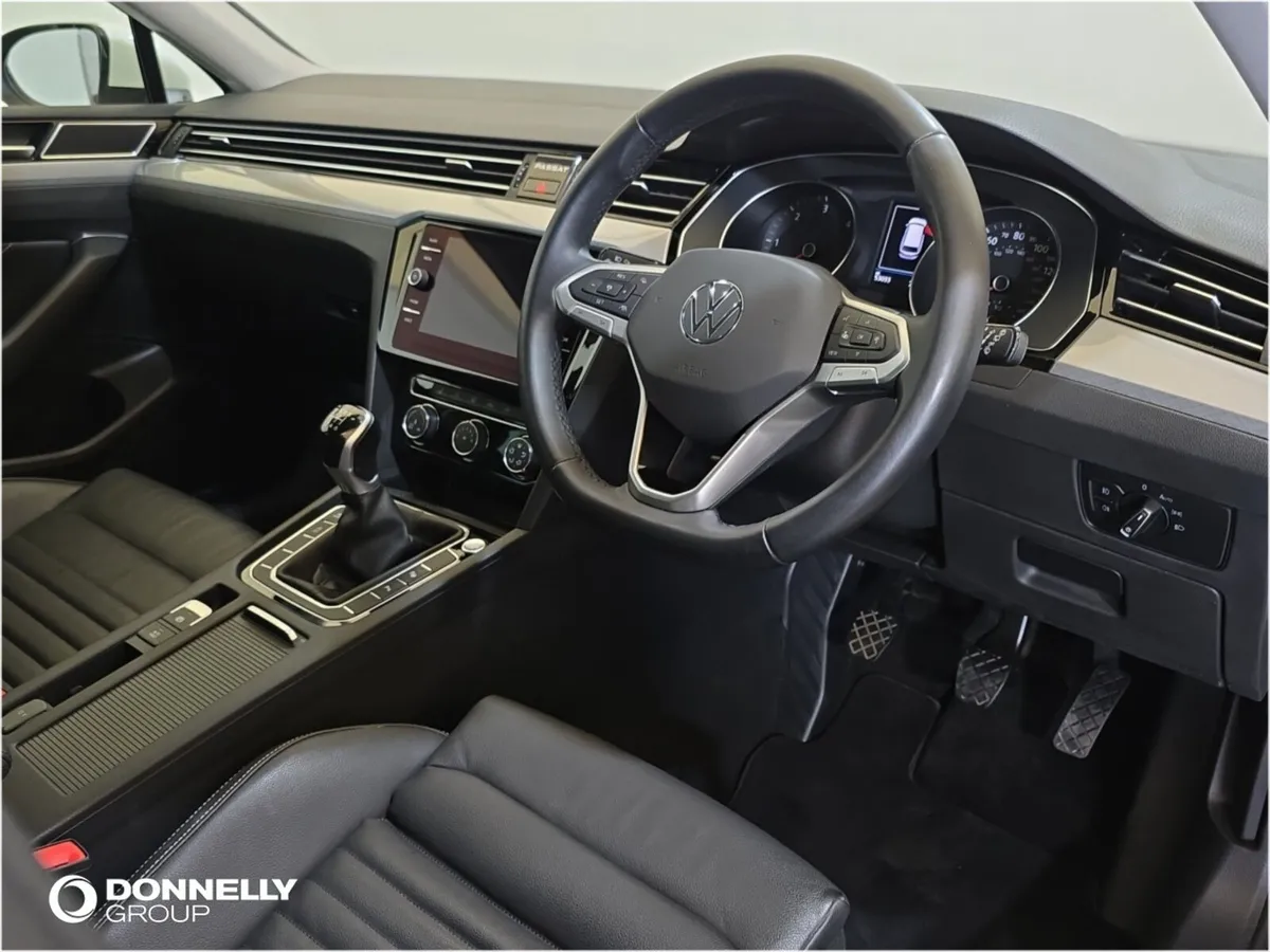 Volkswagen Passat Diesel Estate SEL - Image 4