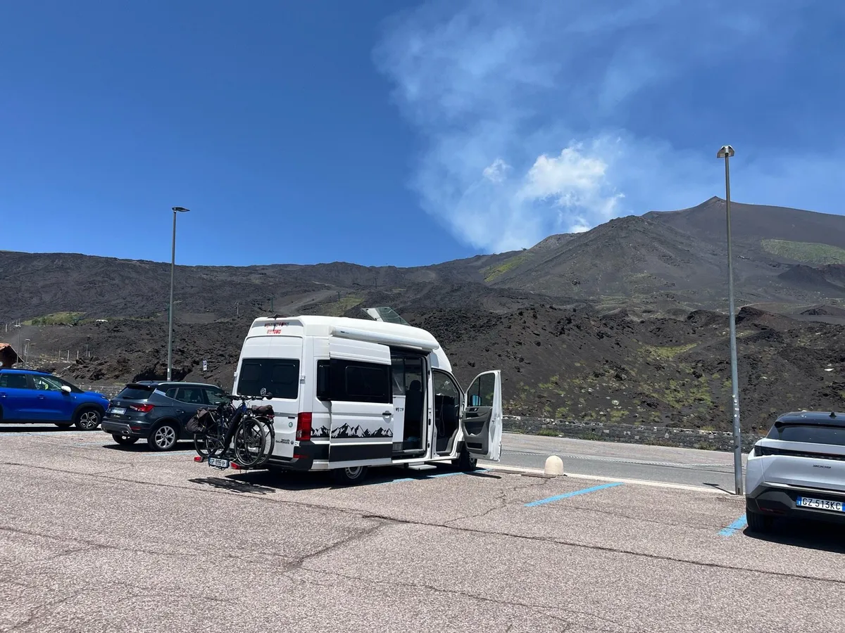 VW grand California Lhd 2020 - Image 2