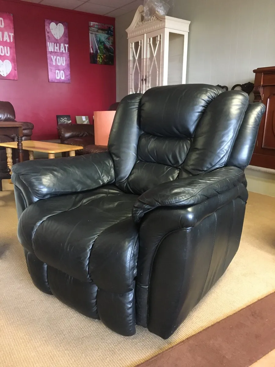 3+1 Leather Suite - Image 4