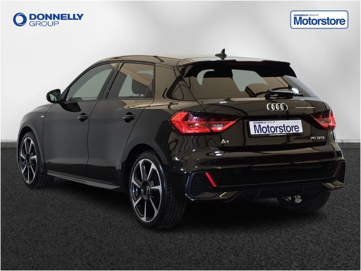 Audi A1 Sportback Black Edition - Image 2