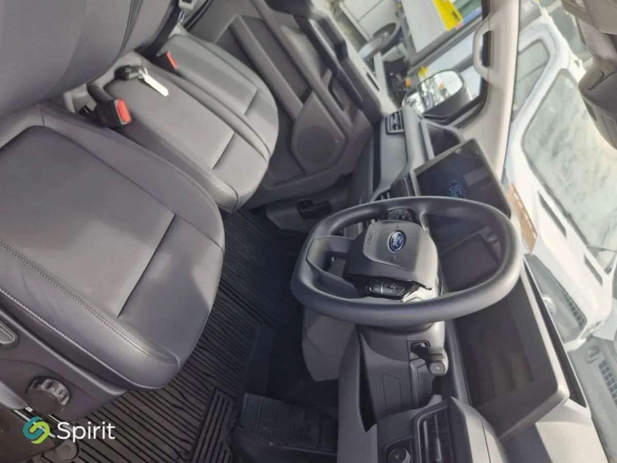 Ford Transit Custom 320 S Trend Electric - Image 4