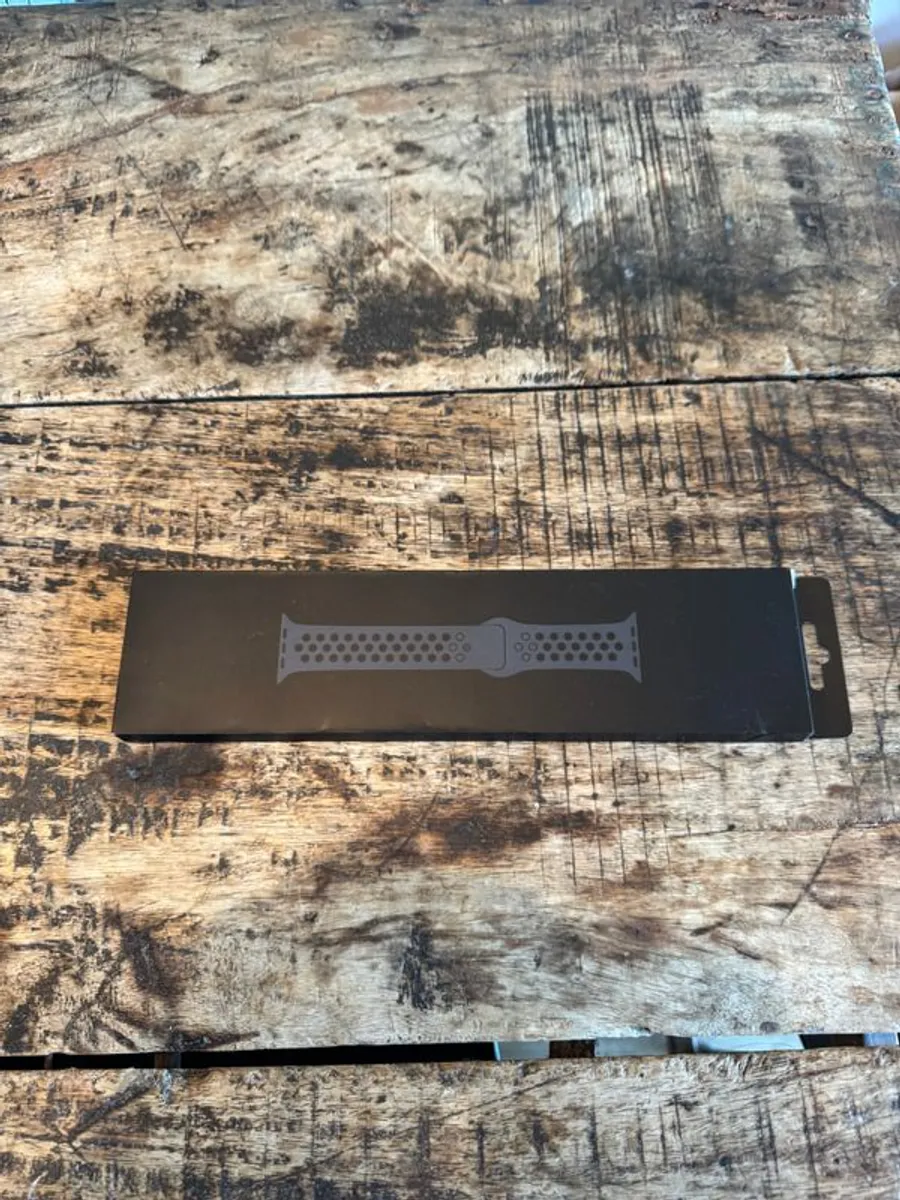 44mm Nike Sports Watch Band Anthracite Black. In original sealed packaging! - Image 2