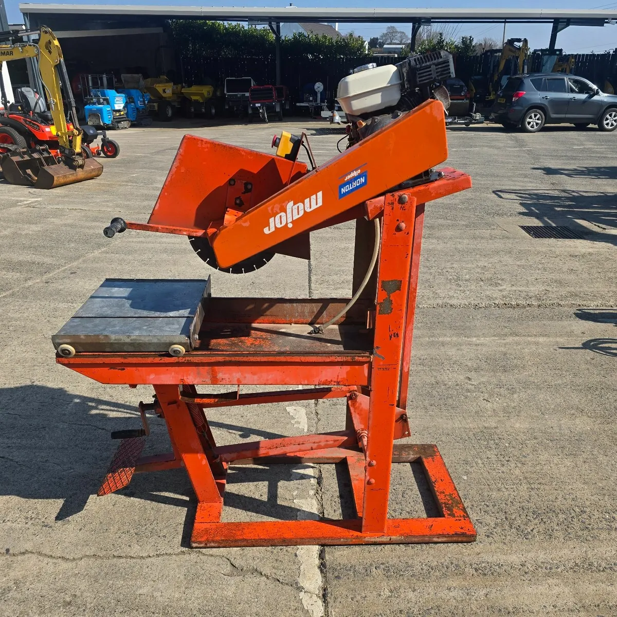 Clipper 14" Masonry Bench Saw - Image 1