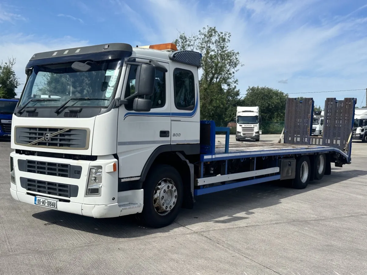 2005 (05) VOLVO FM9 300 6X2 BEAVERTAIL - Image 3
