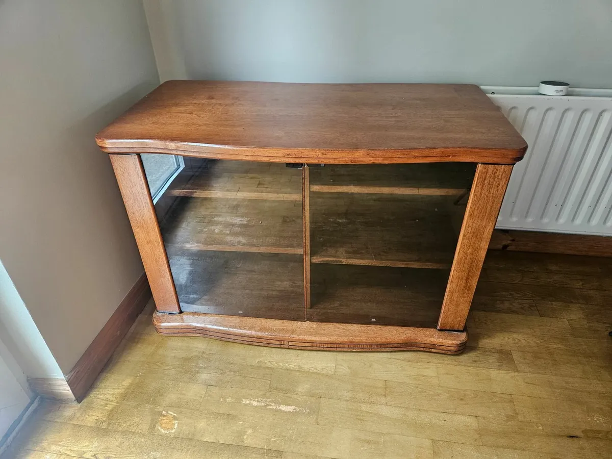 TV cabinet - Image 1