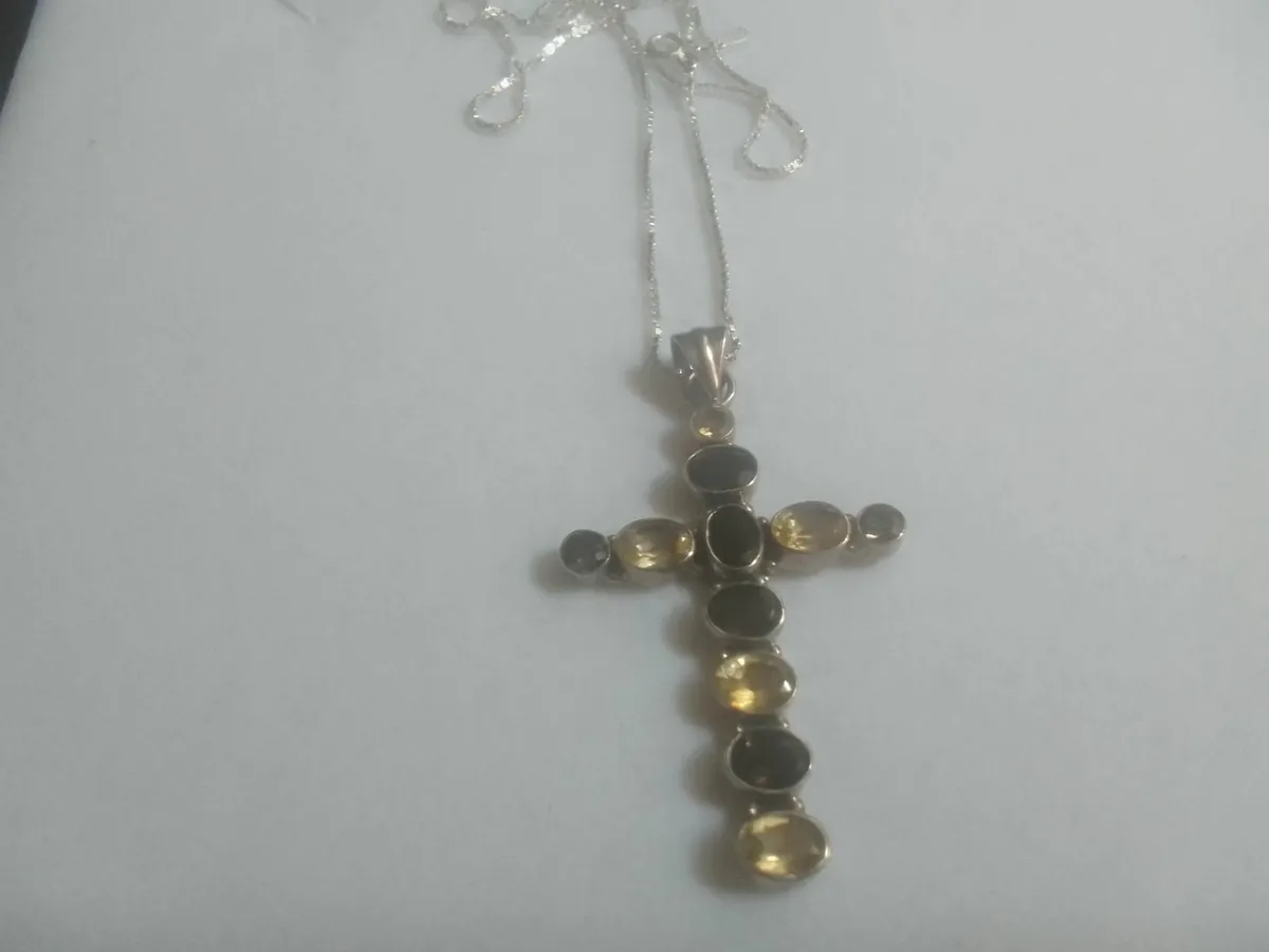 VINTAGE STG SILVER SMOKEY QUARTZ CROSS PENDANT - Image 1