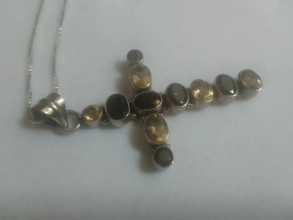 VINTAGE STG SILVER SMOKEY QUARTZ CROSS PENDANT - Image 2