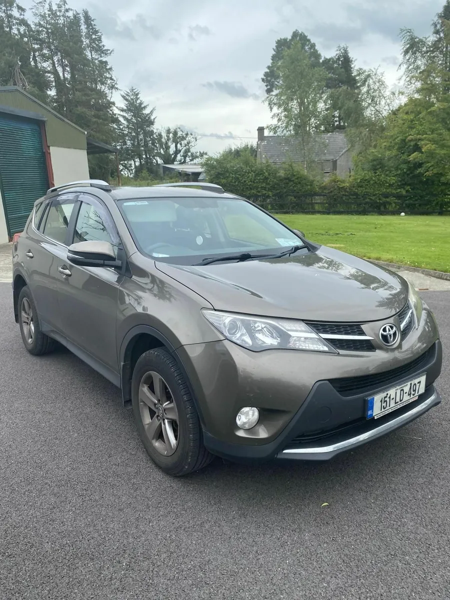 Toyota RAV4 2015 - Image 2