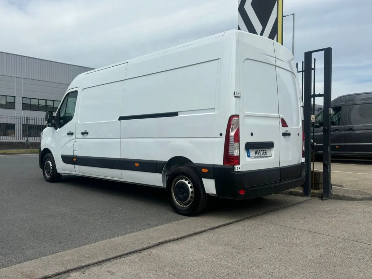 Renault Master FWD Lm35 dCi Business 135 L3h2 - Image 3