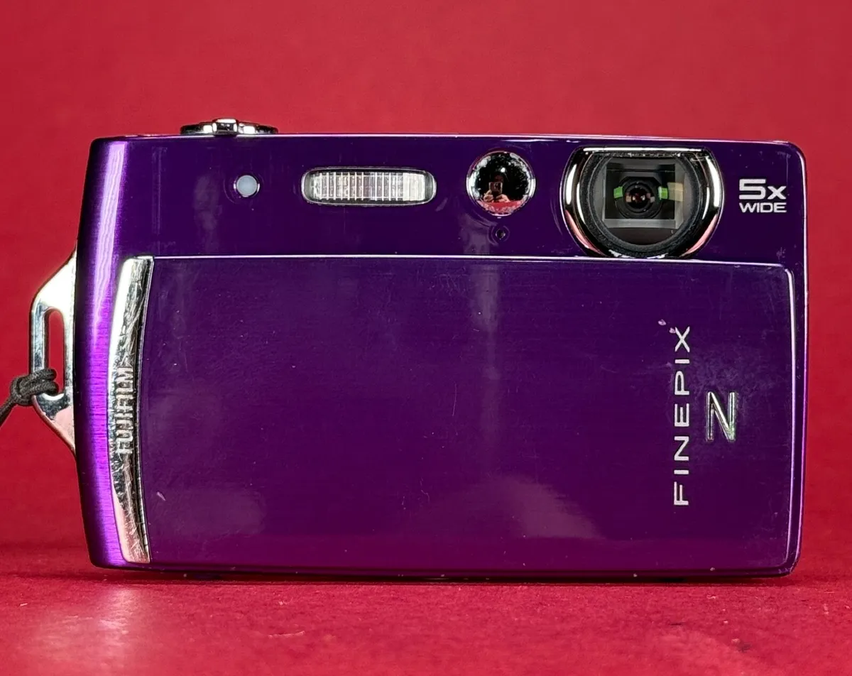 FujiFilm FinePix Z110 Purple 14.0MP 5x Zoom - Image 2