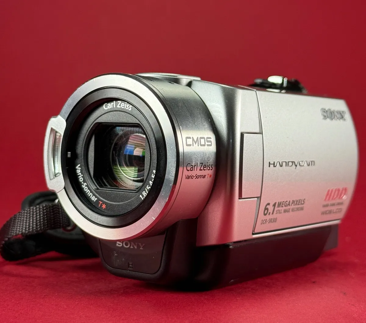 SONY DCR-SR300E Handycam Digital Video Camera - Image 3