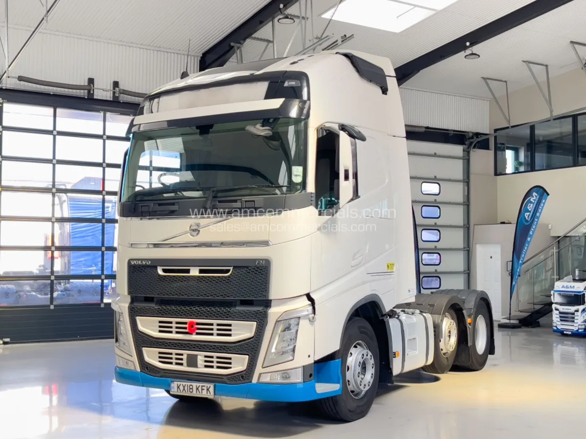 2018 (18) VOLVO FH500 GLOBETROTTER XL 6X2 MIDLIFT - Image 3