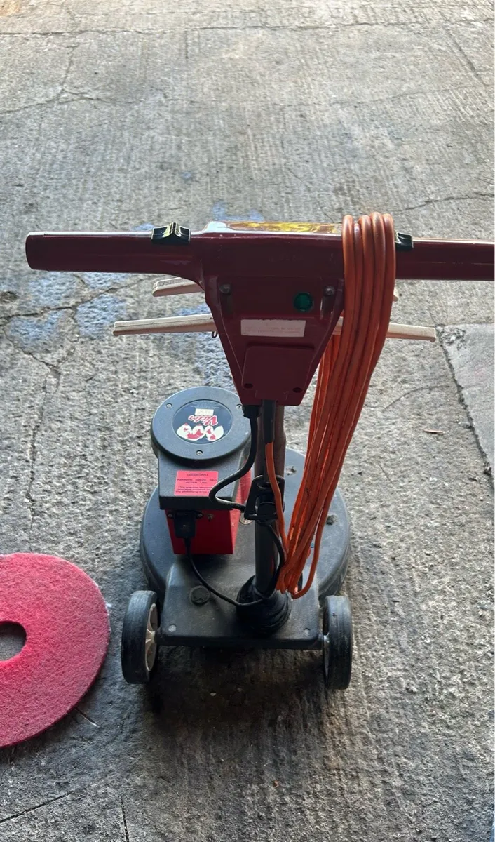 Victor floor polisher - Image 3