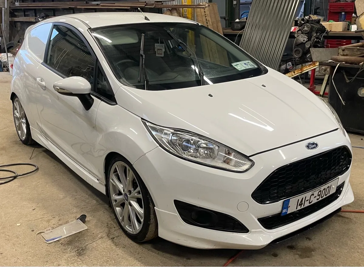 Ford Fiesta - Image 4