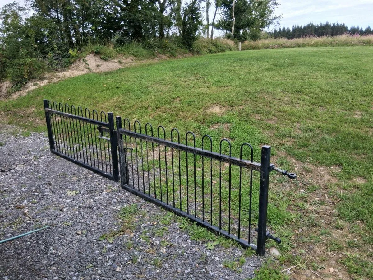 Gates - Image 1