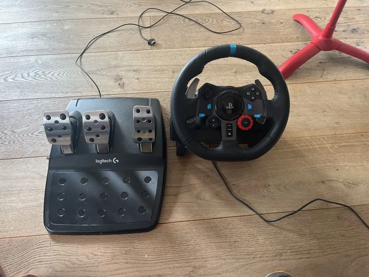 LOGITECH - Driving Force G29 Racing Wheel & Pedals - Image 1