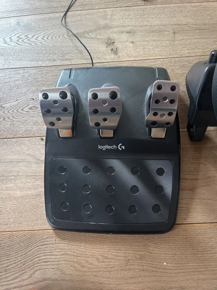 LOGITECH - Driving Force G29 Racing Wheel & Pedals - Image 3