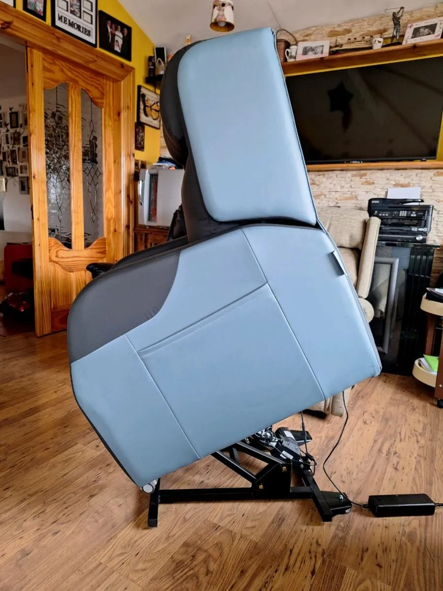 Homecare medical riser recliner electric armchair - Image 4