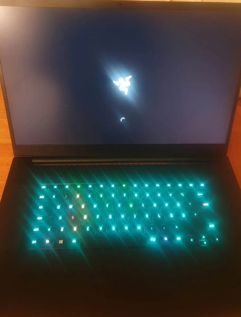 Razor Blade pro 17 - Image 3