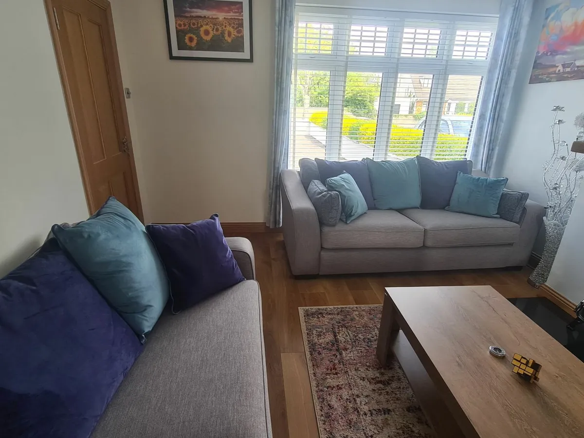 sofa 3 and 4 seater - Image 1