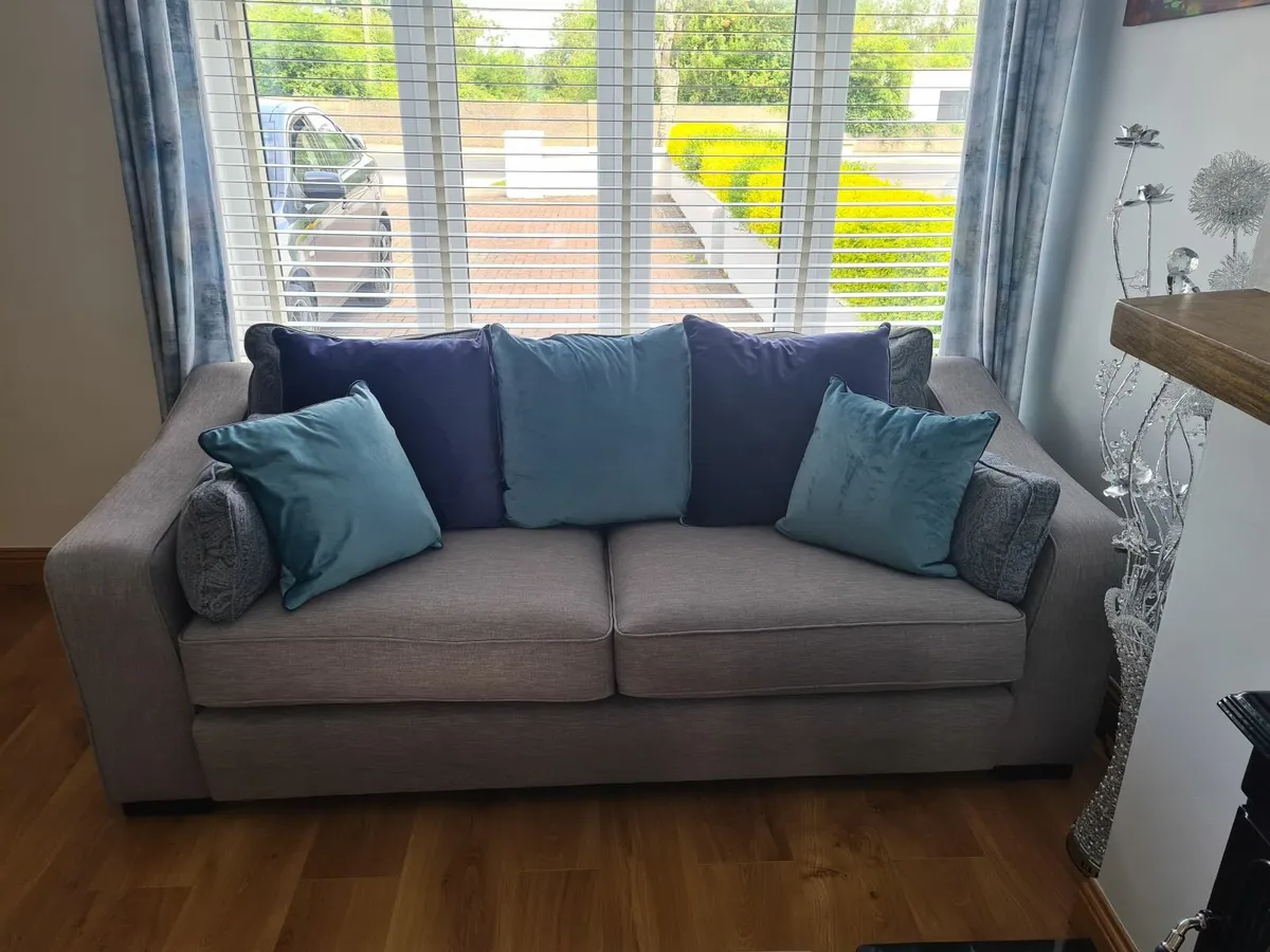 sofa 3 and 4 seater - Image 3