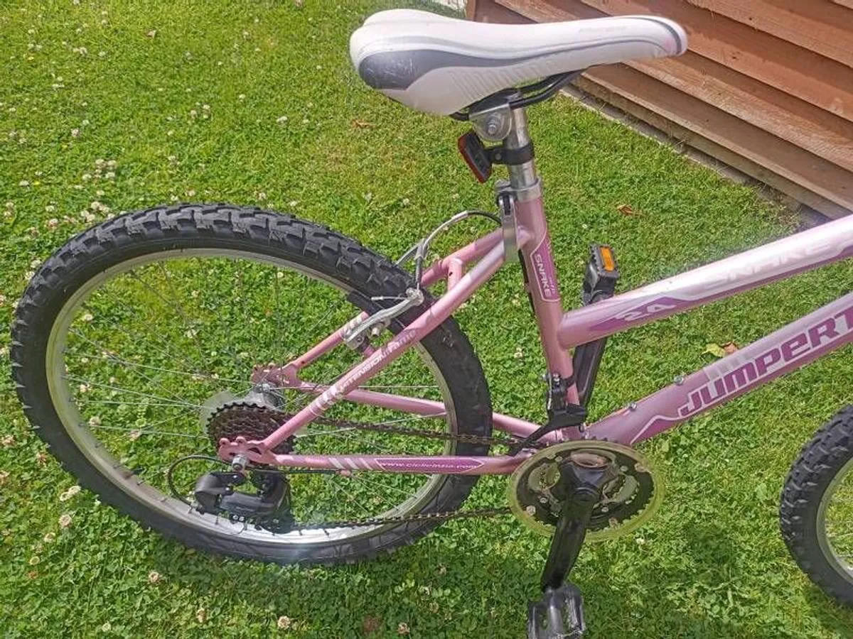 kids mountain bike size 24 inch wheels. 6 speed gear's - Image 3