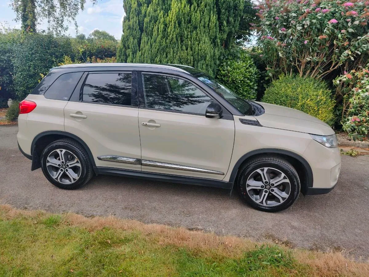 Suzuki Vitara. One owner - Image 2
