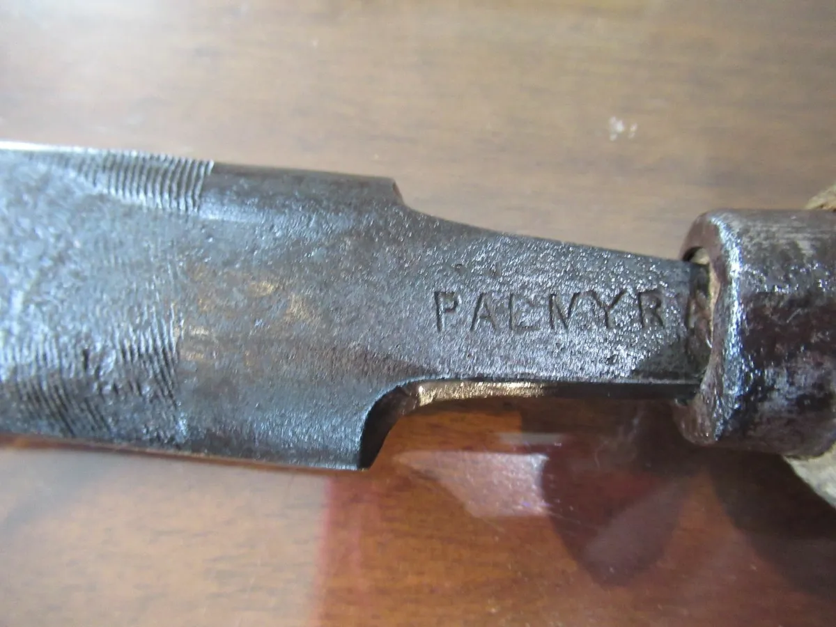 Antique Sanderson Brothers Palmyra Curved Chisel - Image 1