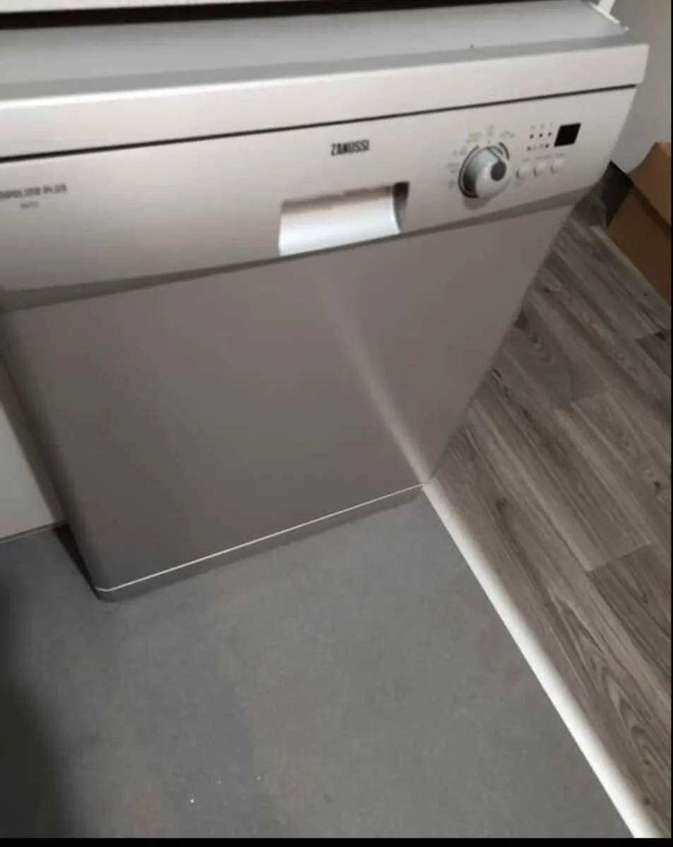 Zanussi dishwasher - Image 1