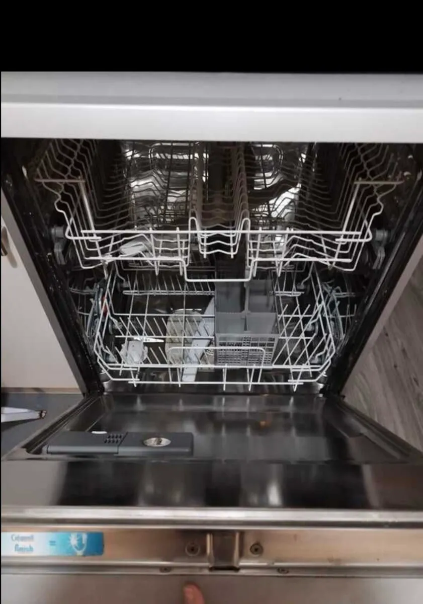 Zanussi dishwasher - Image 3