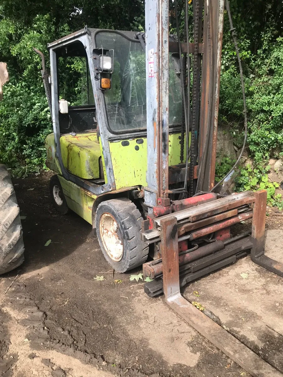 Clark Forklift