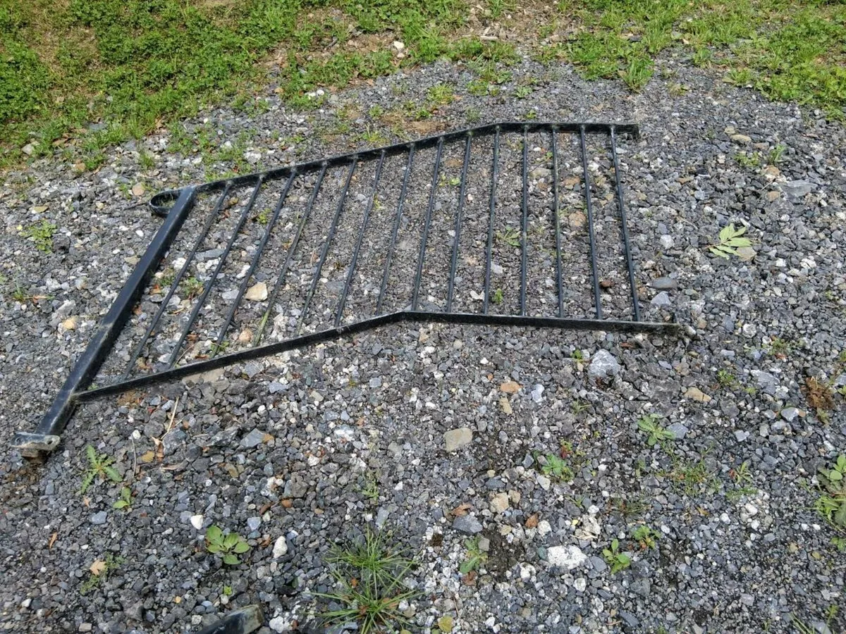 Handrail to suit steps - Image 2
