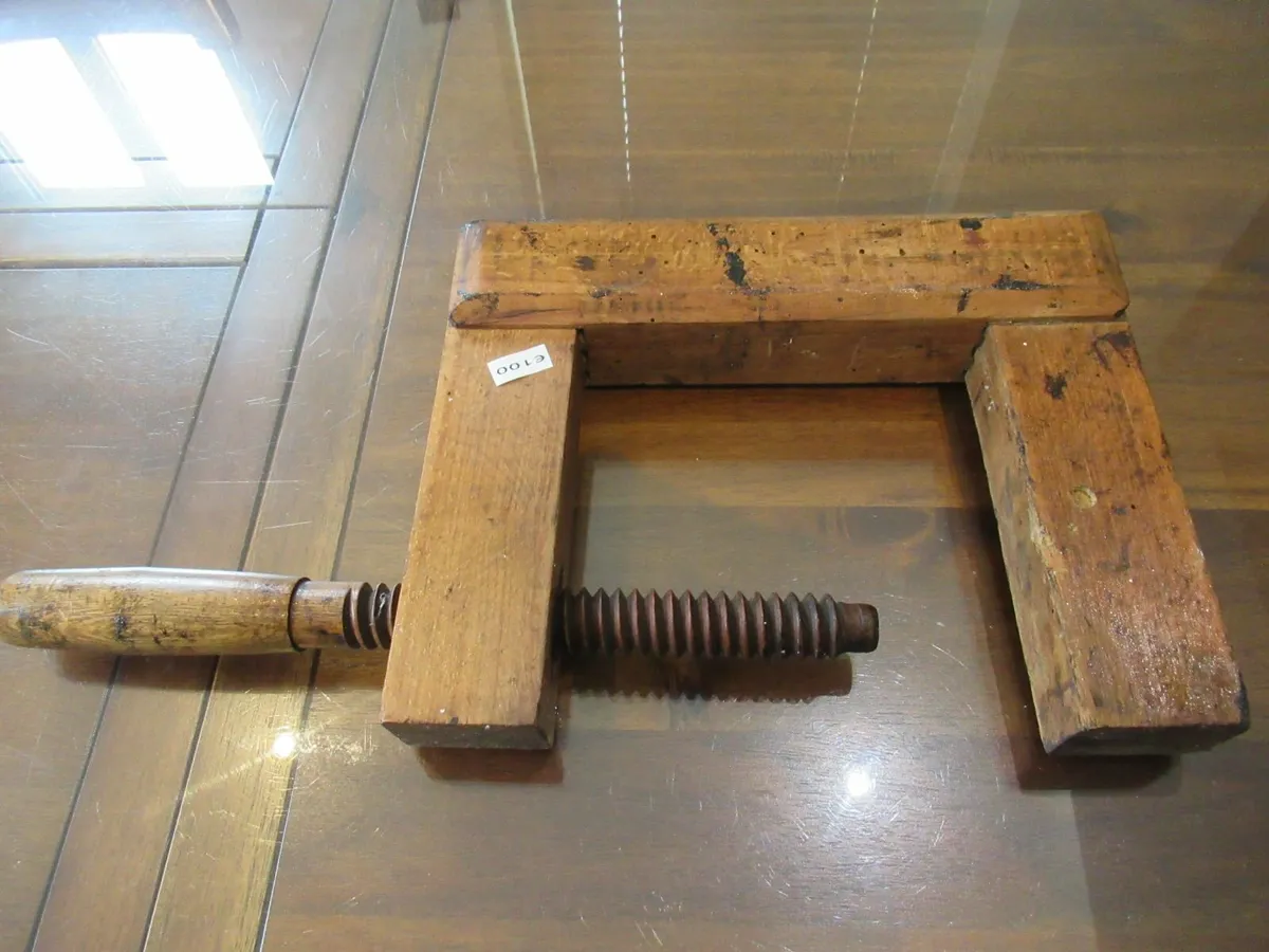 tools Vintage Wooden Carpenter's Screw Clamp - Image 4