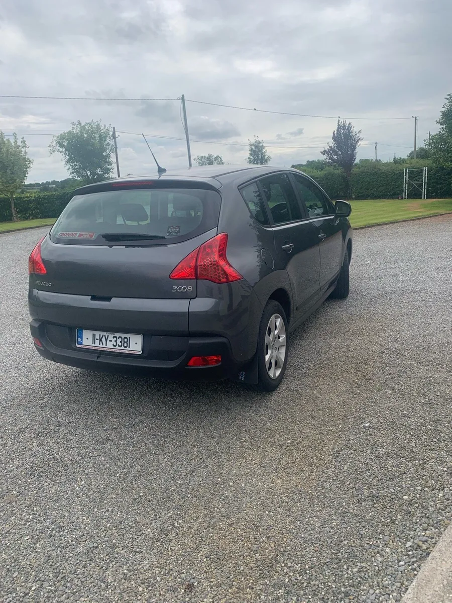Car - Image 2