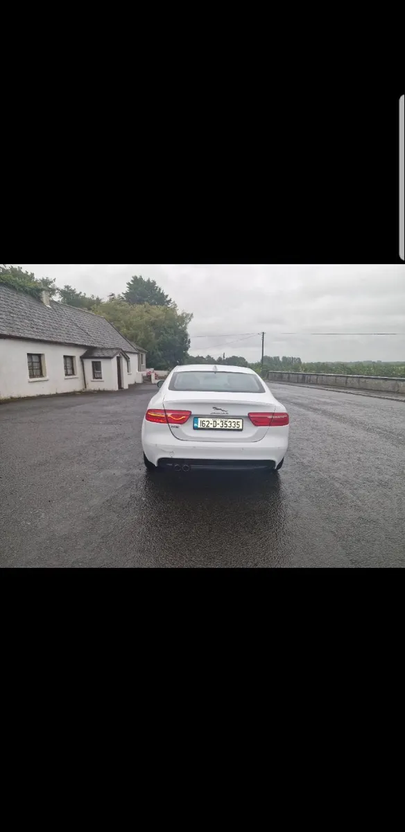 Jaguar XE 2016 - Image 4
