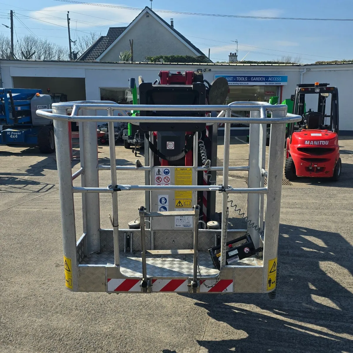 Hinowa 15.70 Goldlift Tracked Lift Track - Image 4