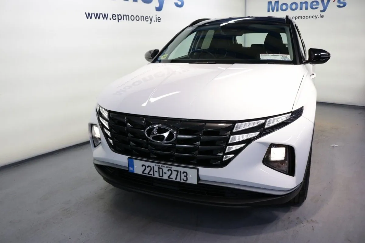 Hyundai Tucson Hybrid Executive 1.6l Petrol Autom - Image 2