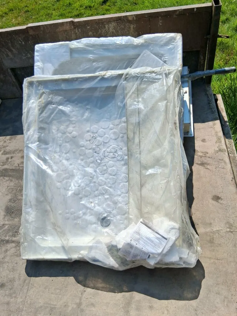 Shower tray