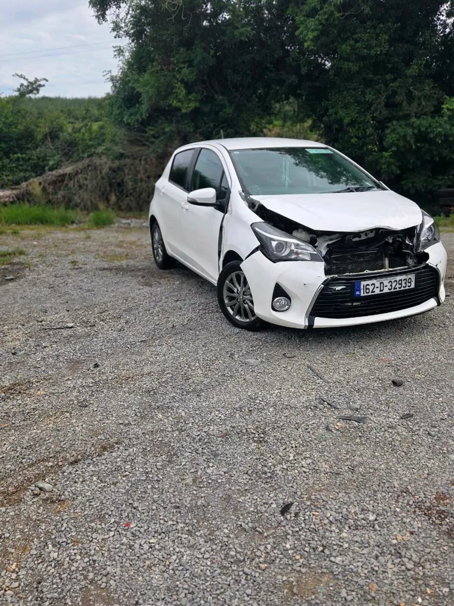162 toyota yaris - Image 3