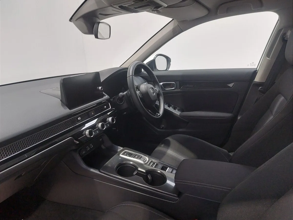 Honda Civic Hatchback Elegance - Image 2