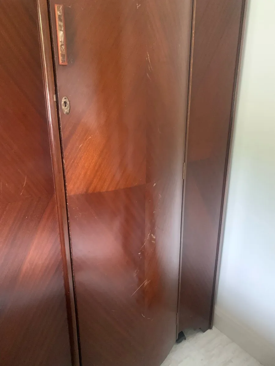 Wardrobe - Image 2