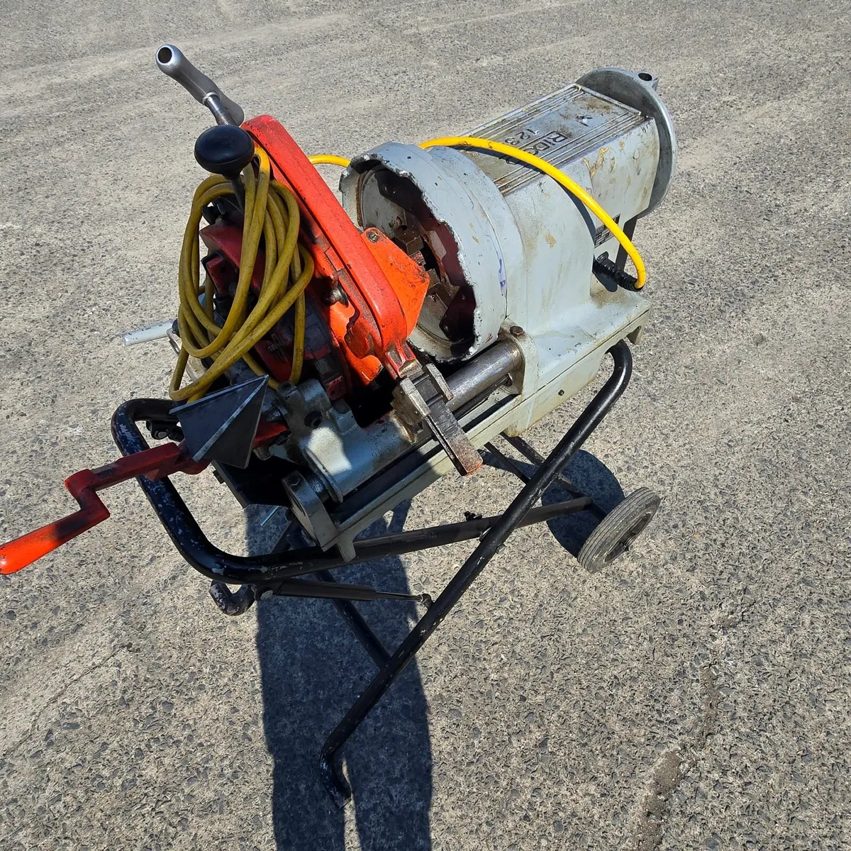 Ridgid Pipe Threader 1233 110v - Image 1
