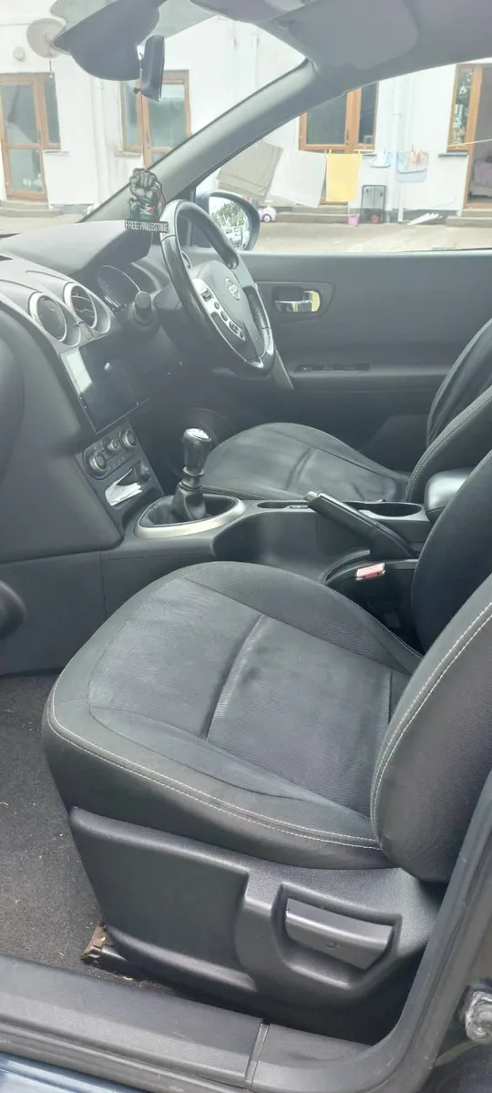 Nissan Qashqai 2011 - Image 4