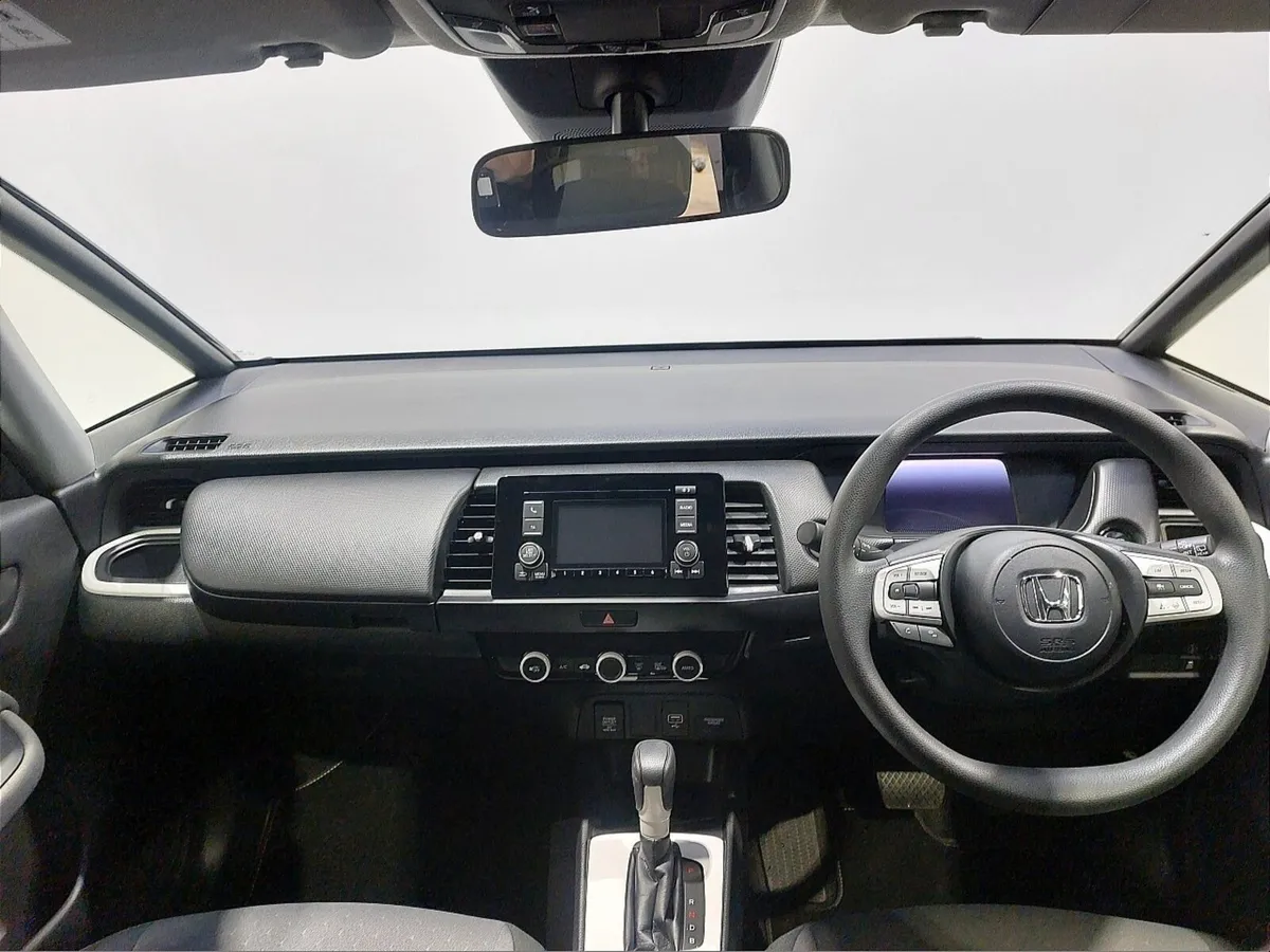 Honda Jazz Hatchback SE - Image 4
